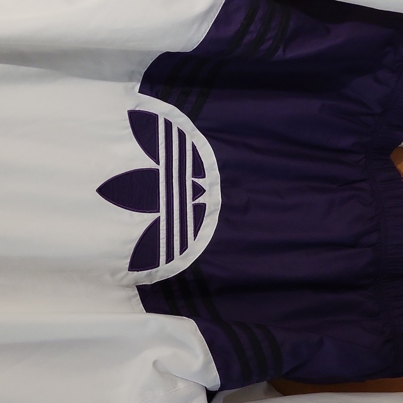 Ladies Vintage Addidas wind breaker. - Picture 9 of 11